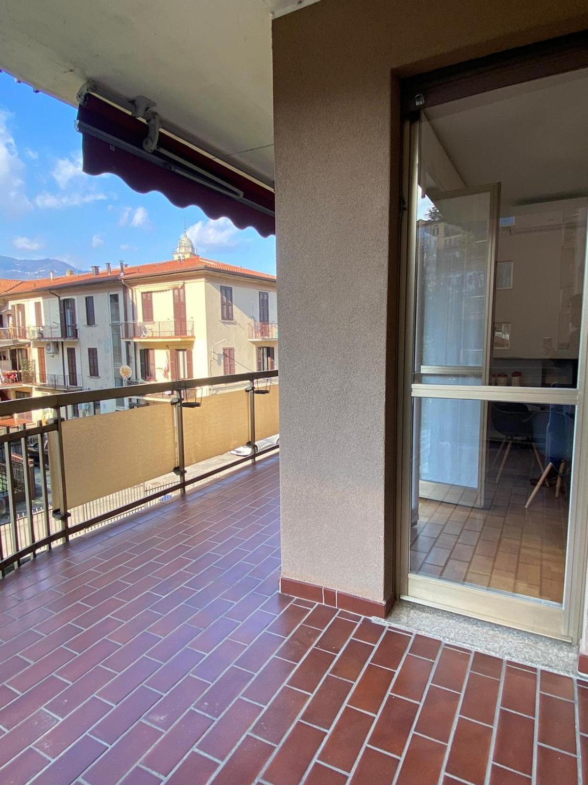 The Little Duck - Modern Apartment With Balcony Como Exterior foto